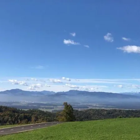 펜션 Perfect View Mountain House 서클리예나고렌스켐